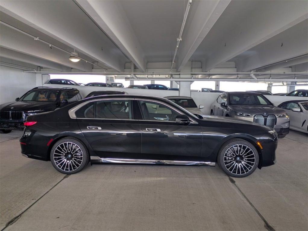 new 2025 BMW i7 car