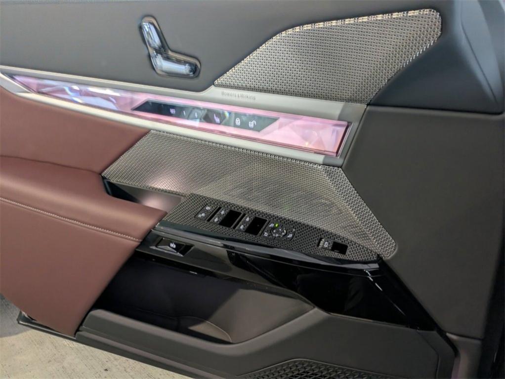 new 2025 BMW i7 car