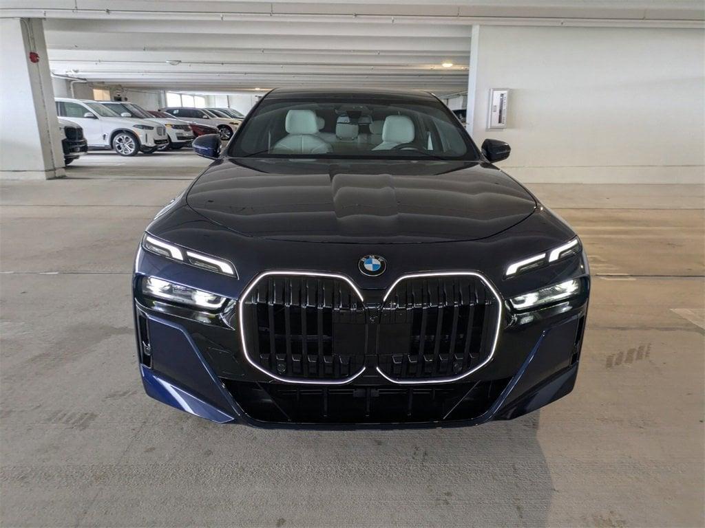 new 2025 BMW 760 car