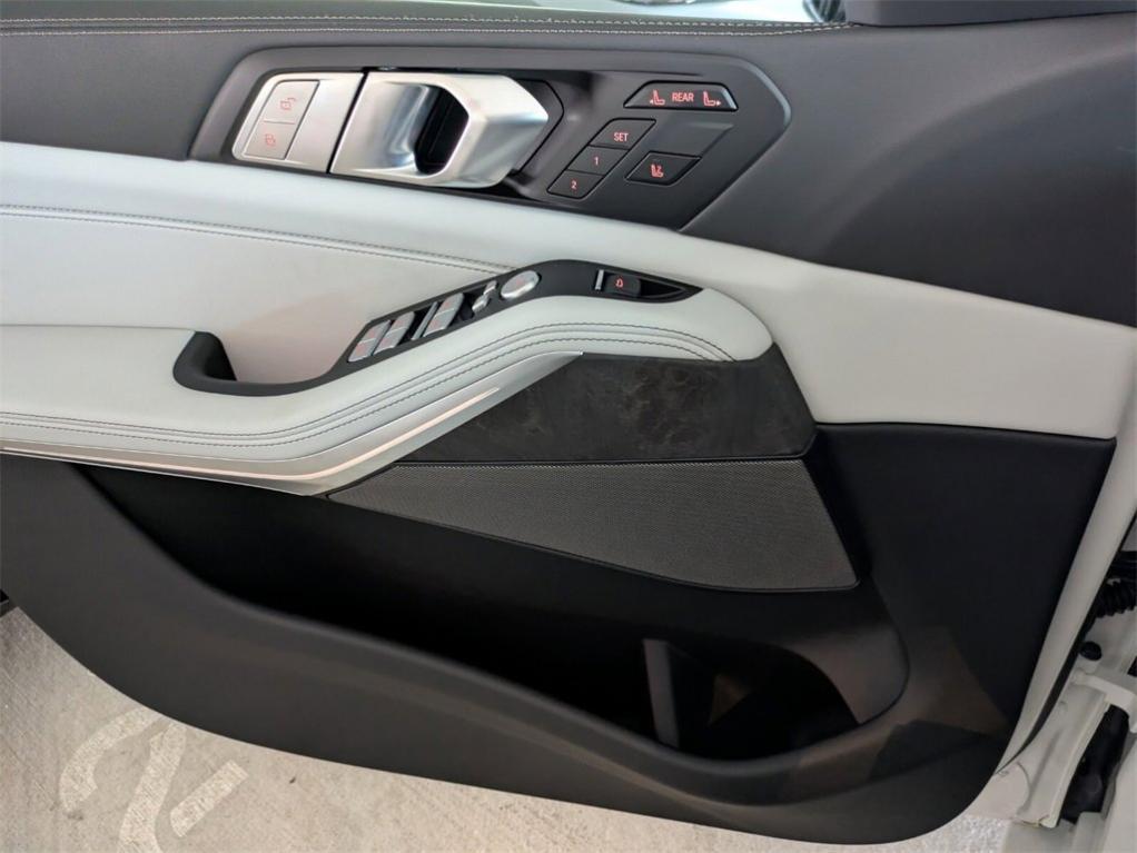 new 2026 BMW X7 car
