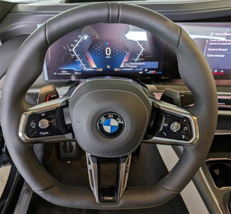 new 2024 BMW i7 car