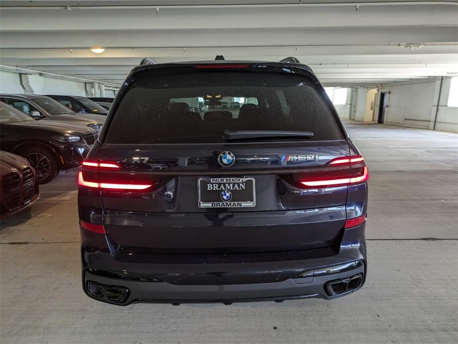 new 2025 BMW X7 car