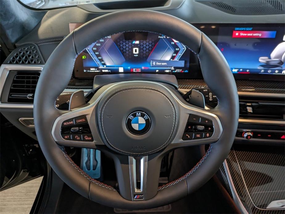 new 2025 BMW X7 car