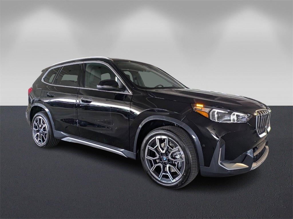 new 2025 BMW X1 car