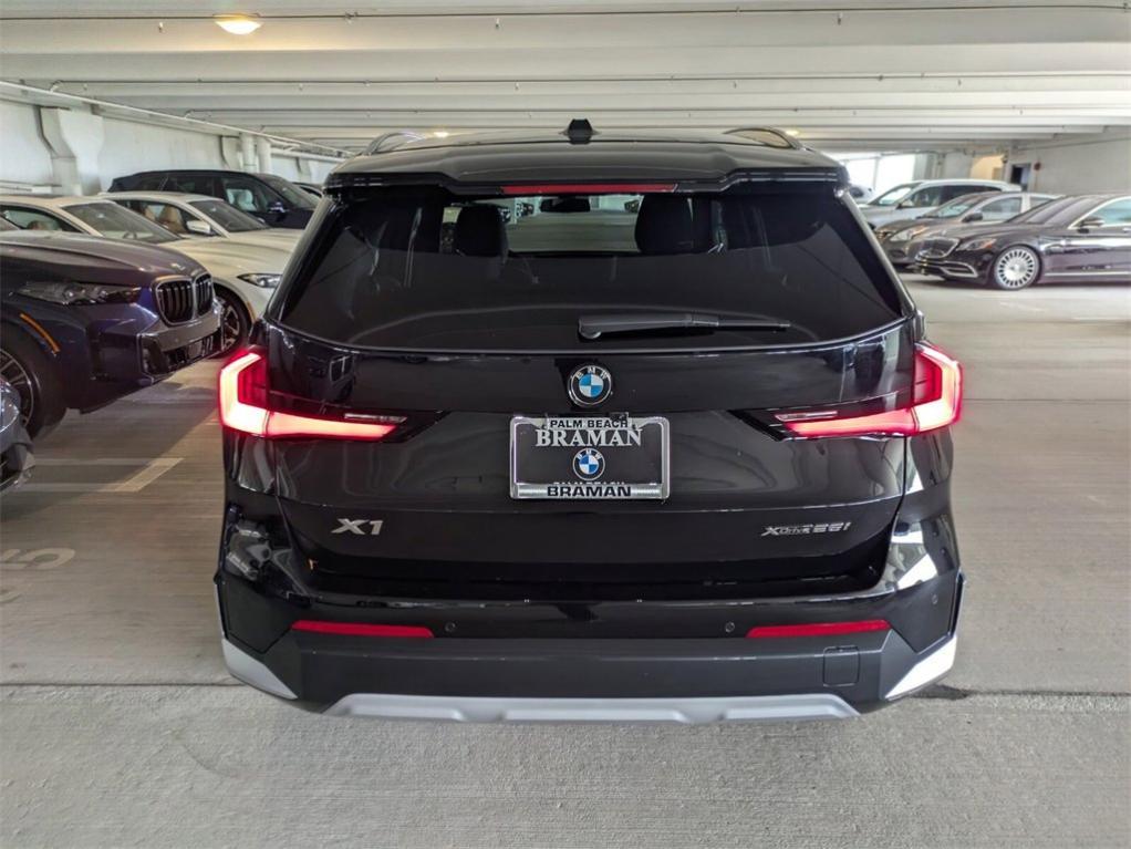 new 2025 BMW X1 car