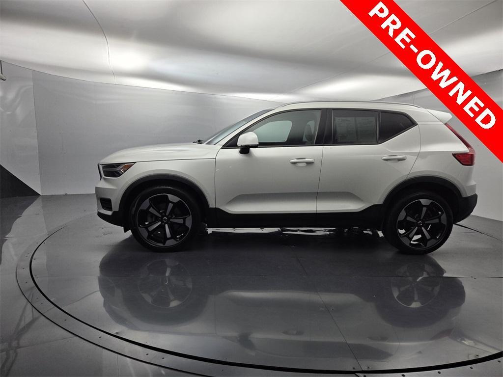 used 2022 Volvo XC40 car, priced at $24,495