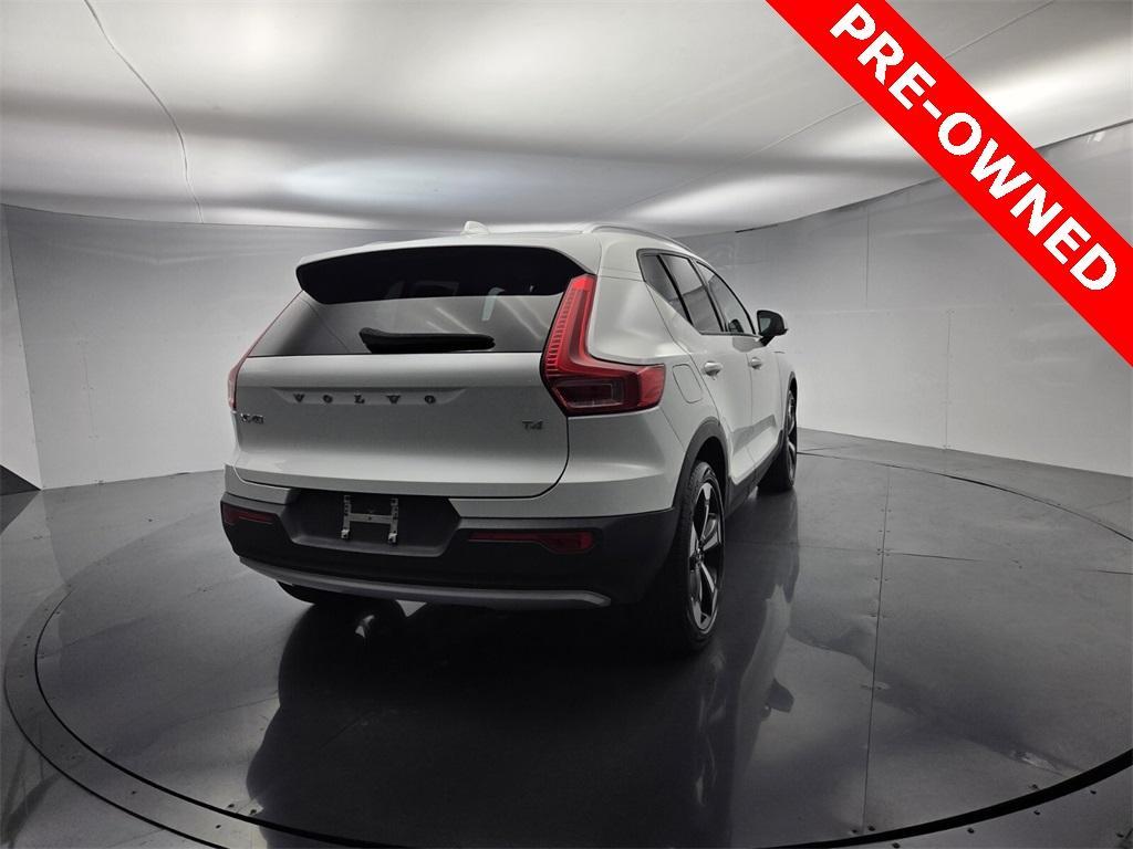 used 2022 Volvo XC40 car, priced at $24,495