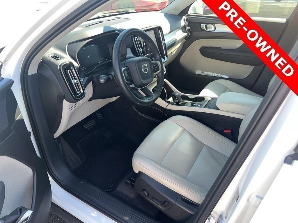 used 2022 Volvo XC40 car, priced at $25,495