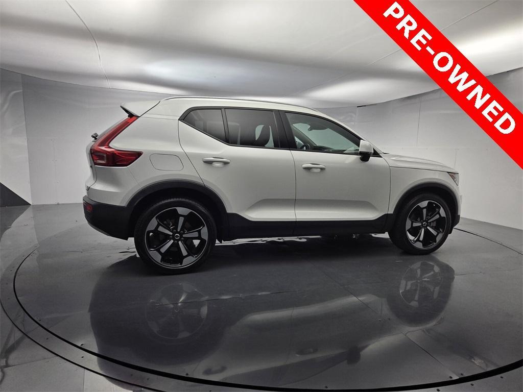 used 2022 Volvo XC40 car, priced at $24,495