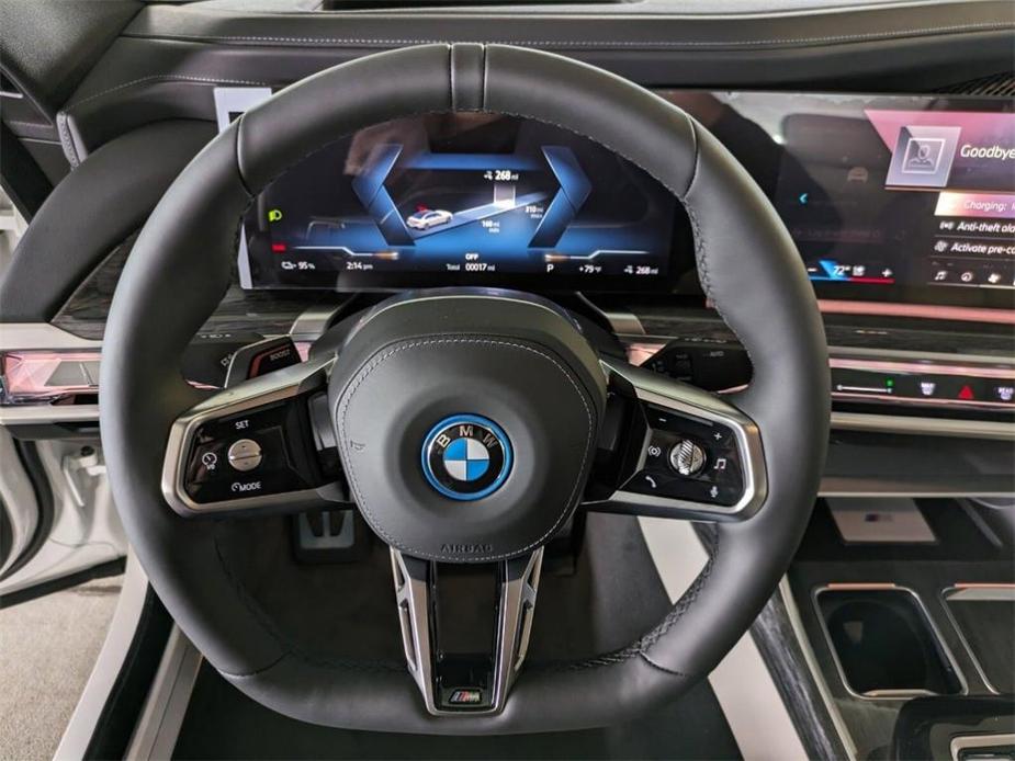 new 2024 BMW i7 car