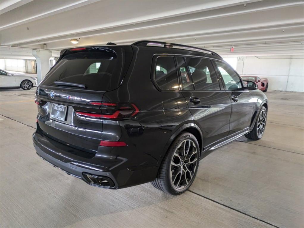 new 2025 BMW X7 car