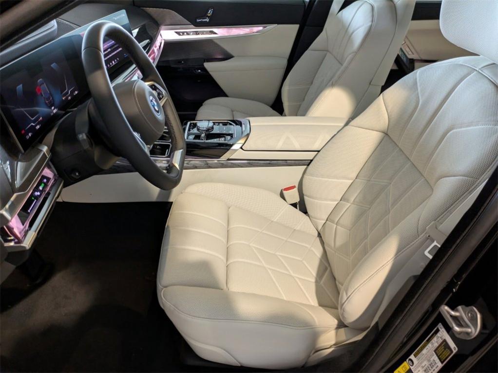 new 2025 BMW i7 car