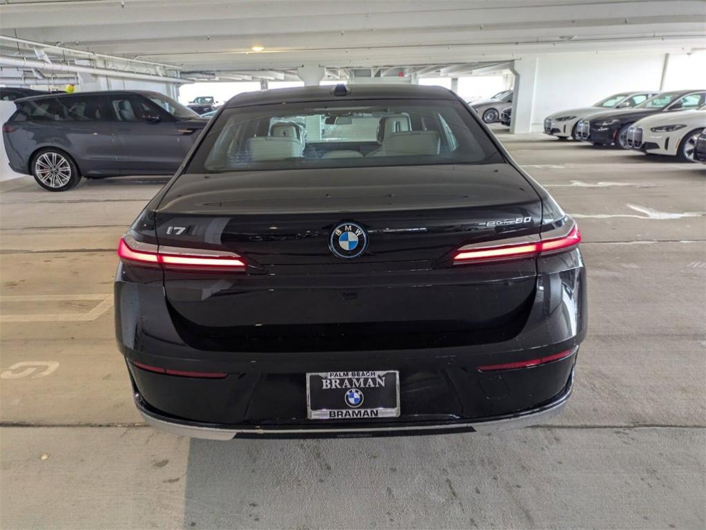 new 2025 BMW i7 car