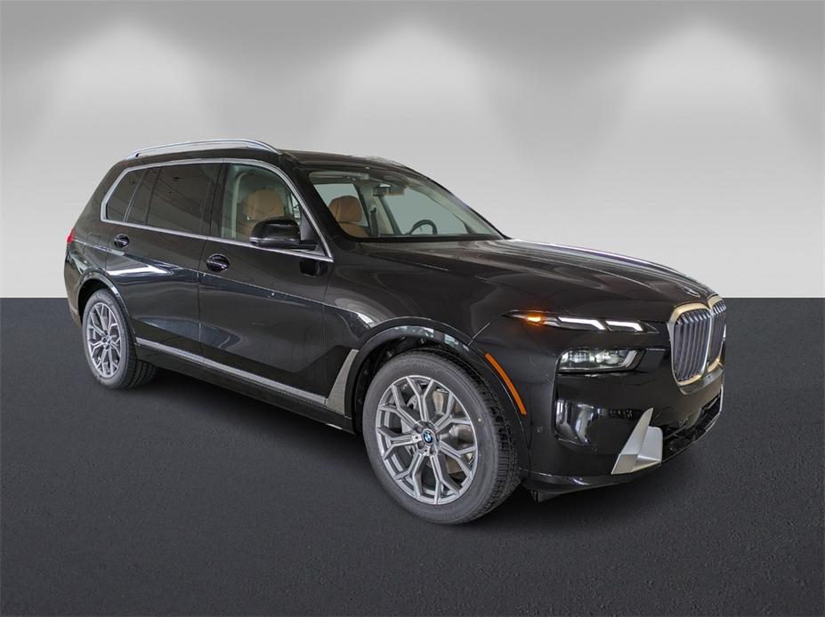 new 2025 BMW X7 car