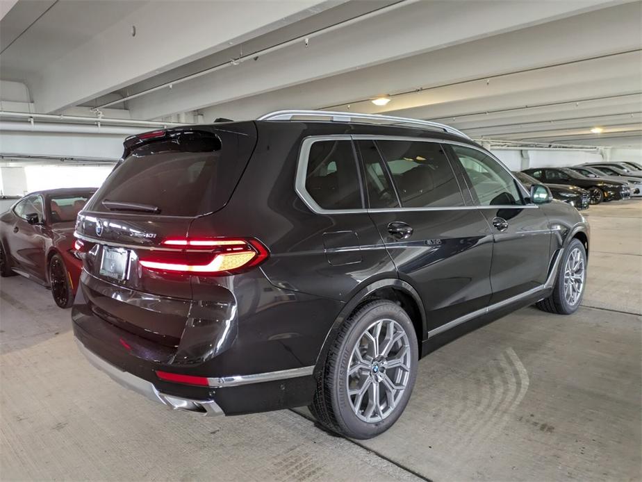 new 2025 BMW X7 car