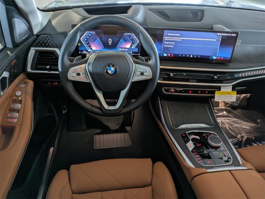 new 2025 BMW X7 car