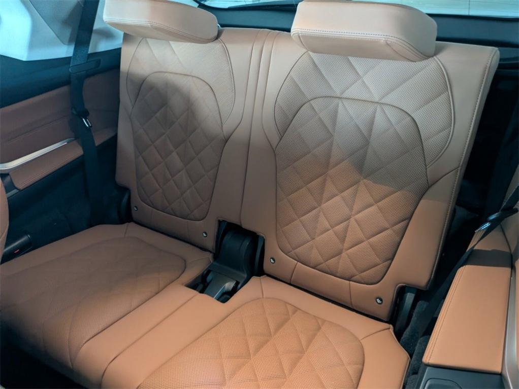 new 2026 BMW X7 car