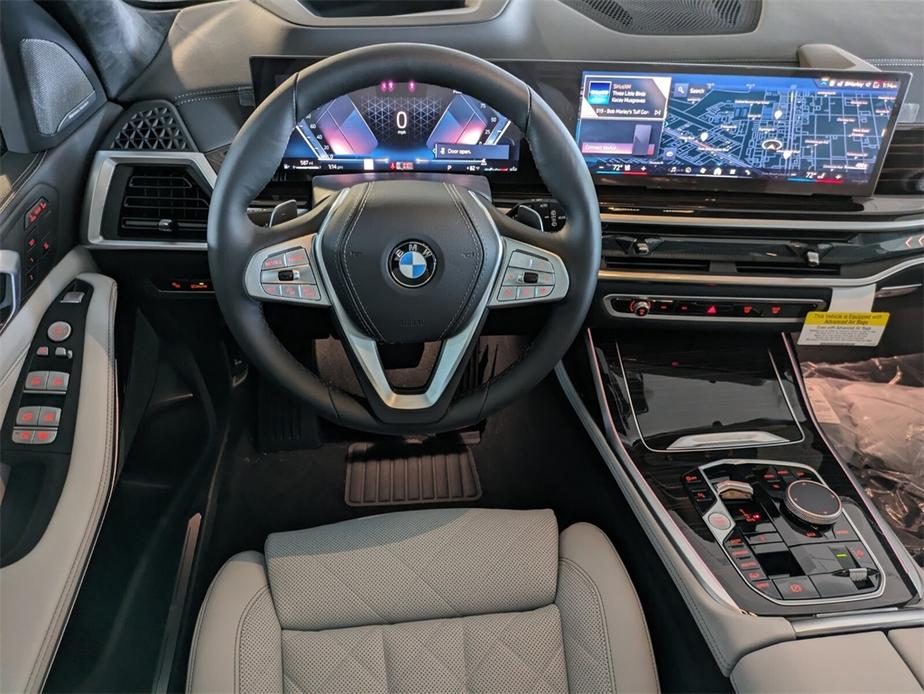 new 2025 BMW X7 car