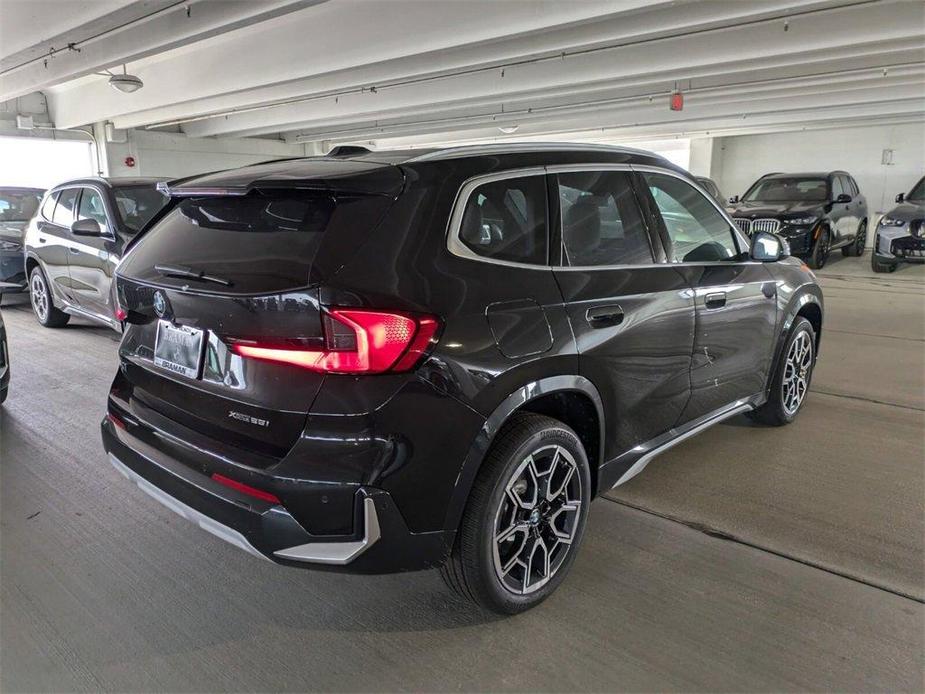 new 2025 BMW X1 car