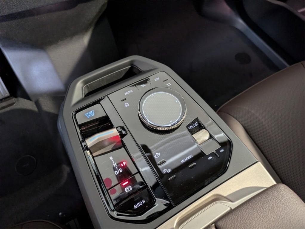 new 2025 BMW iX car