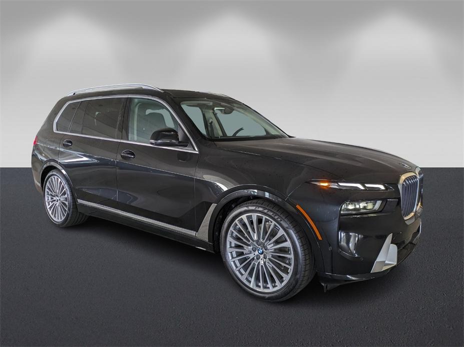 new 2025 BMW X7 car