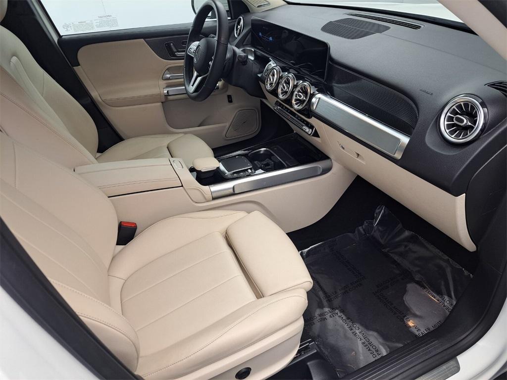used 2021 Mercedes-Benz GLB 250 car, priced at $29,995