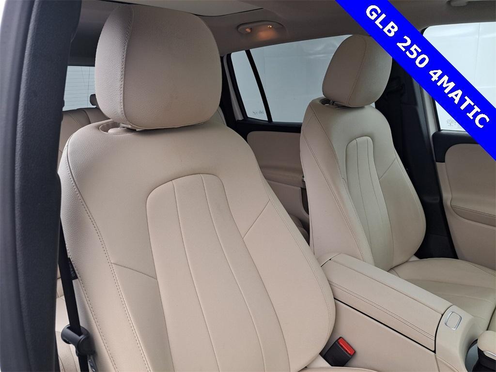 used 2021 Mercedes-Benz GLB 250 car, priced at $27,495
