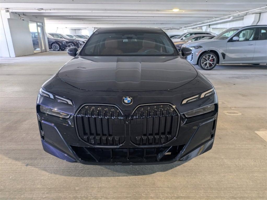 new 2025 BMW 760 car