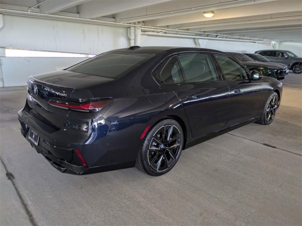 new 2025 BMW 760 car