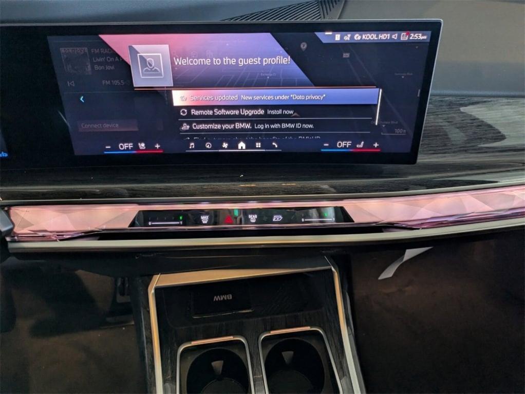 new 2025 BMW 760 car