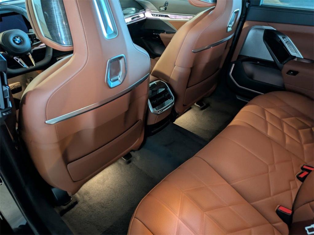 new 2025 BMW 760 car
