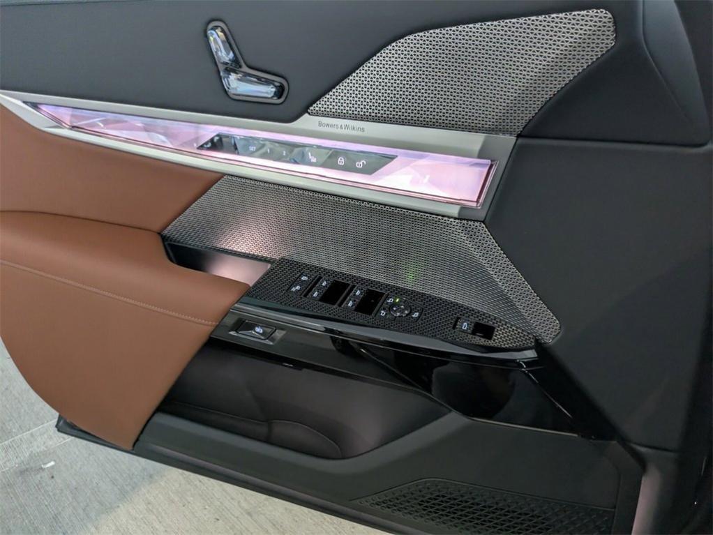 new 2025 BMW i7 car