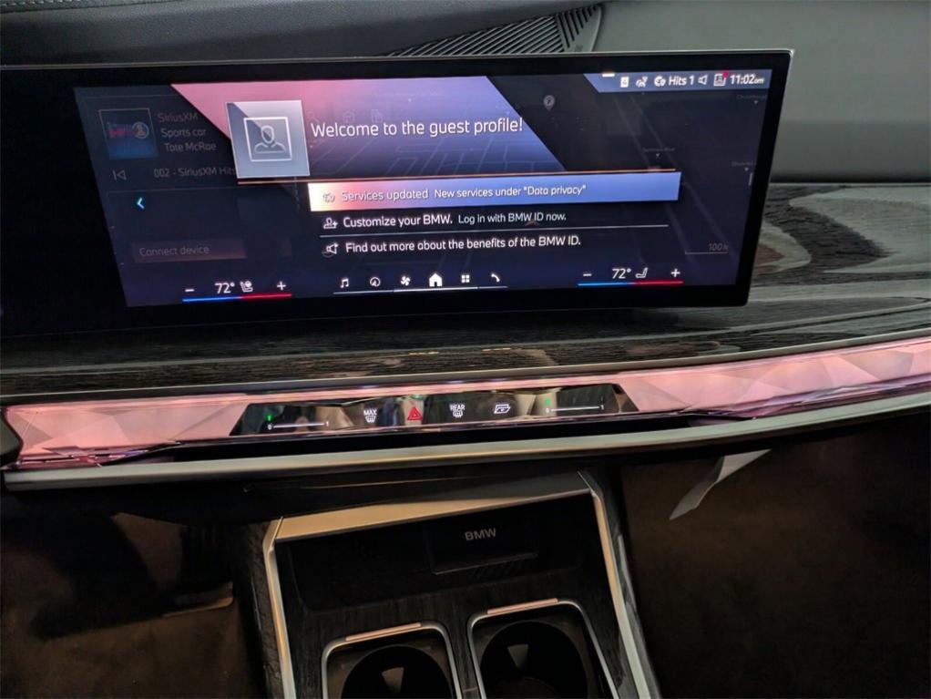 new 2025 BMW i7 car