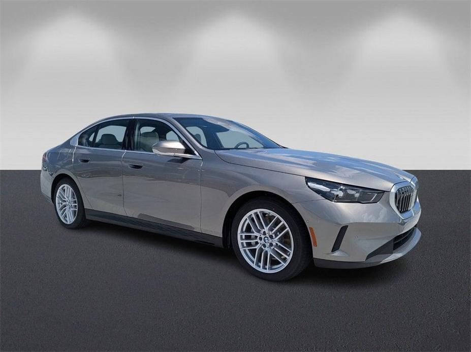 new 2024 BMW 530 car