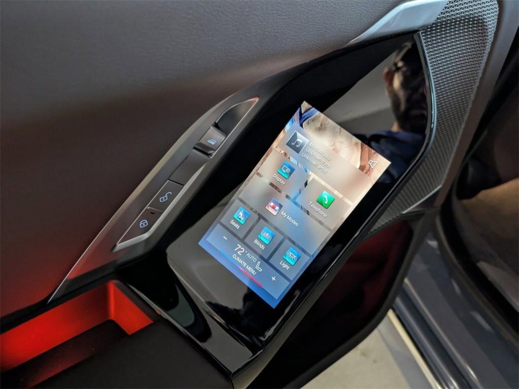 new 2025 BMW i7 car