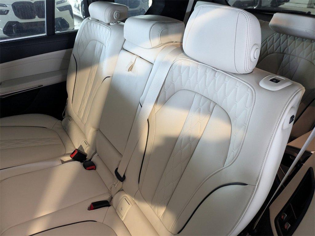 new 2026 BMW X7 car