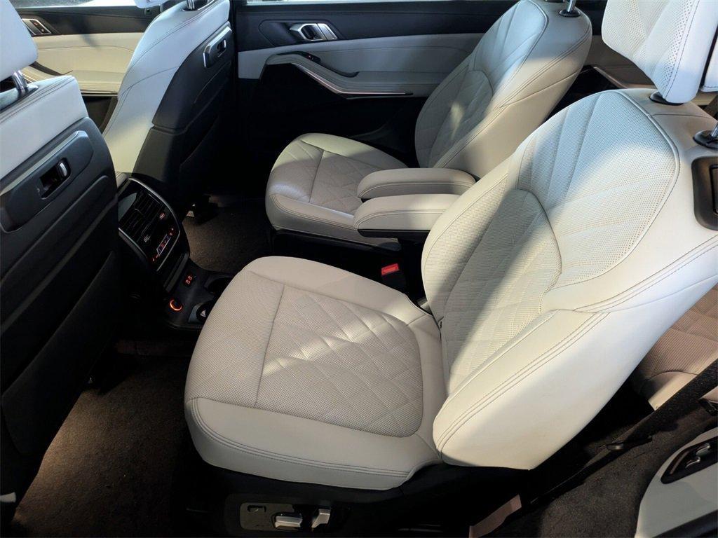 new 2026 BMW X7 car