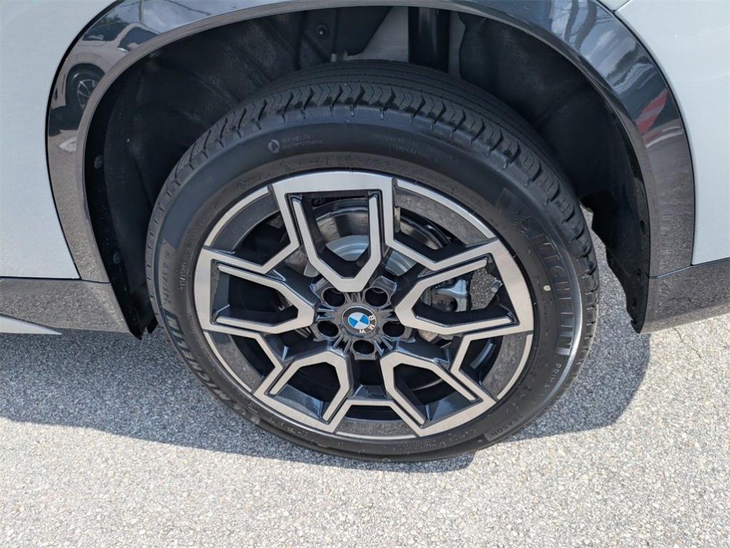 new 2025 BMW X1 car