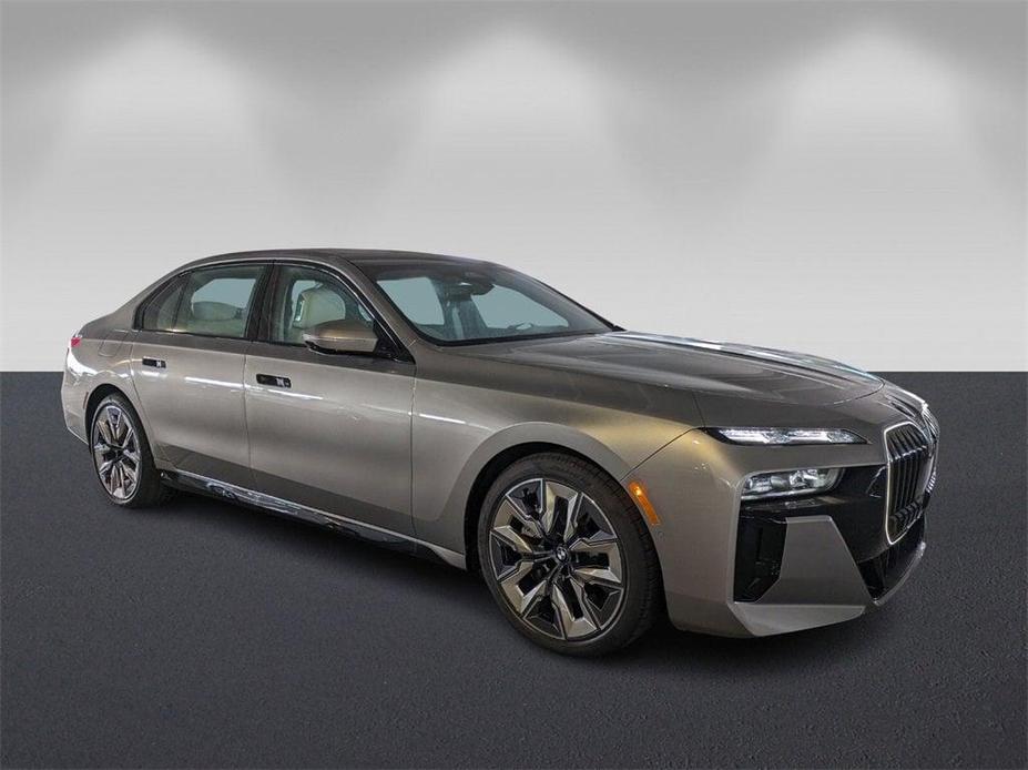 new 2024 BMW 760 car