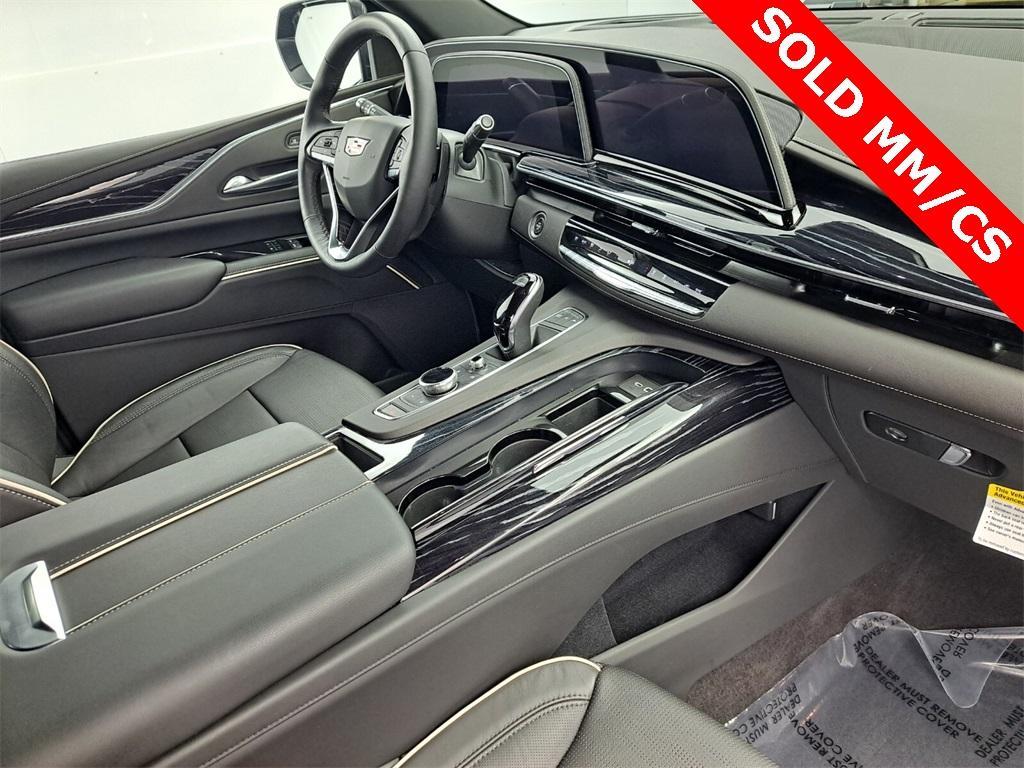 used 2022 Cadillac Escalade ESV car, priced at $77,995