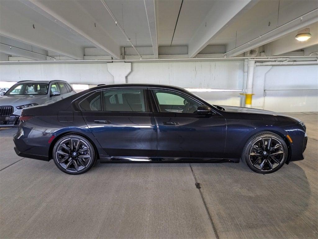 new 2025 BMW 740 car