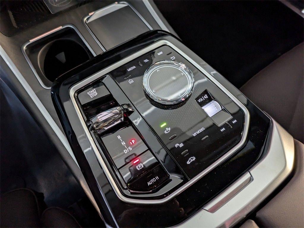 new 2025 BMW 740 car