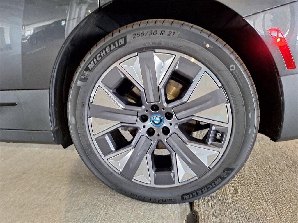 new 2025 BMW iX car