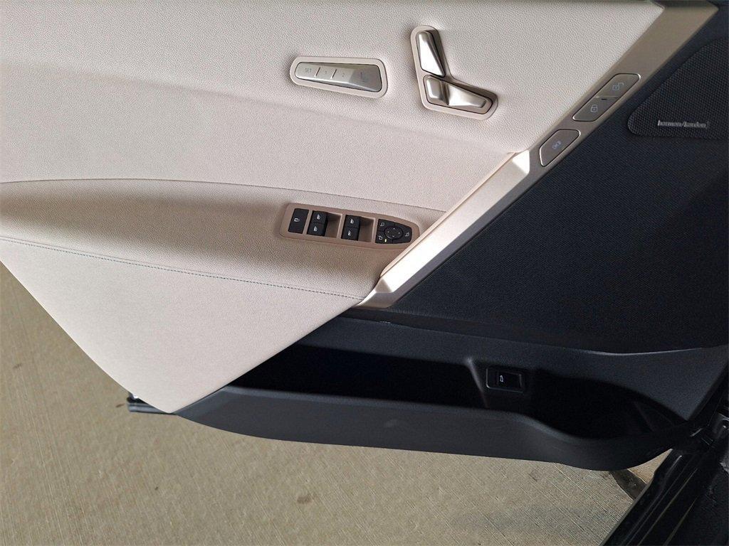 new 2025 BMW iX car