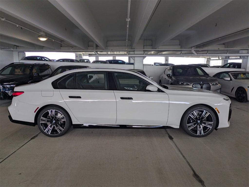 new 2025 BMW 760 car