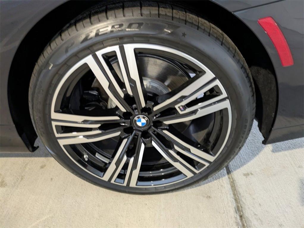 new 2025 BMW 760 car