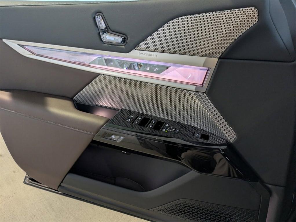 new 2025 BMW 760 car