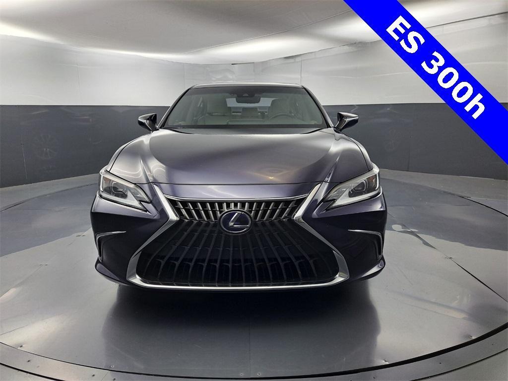used 2022 Lexus ES 300h car, priced at $35,995