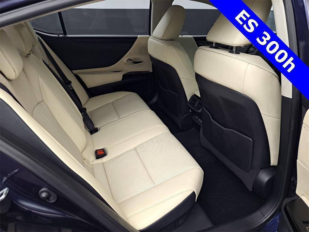 used 2022 Lexus ES 300h car, priced at $35,995