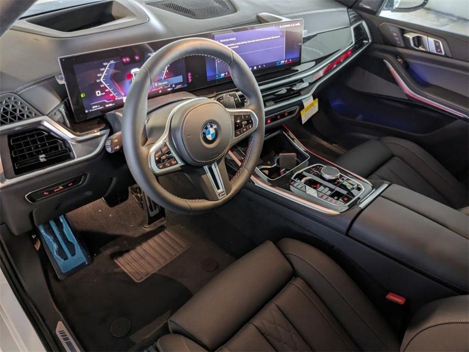 new 2025 BMW X7 car